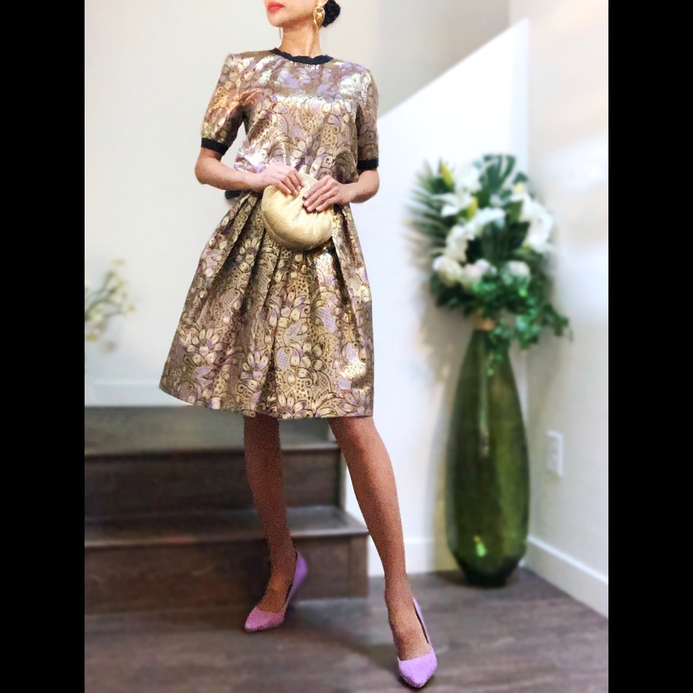Matching set of Jacquard Metallic skirt.